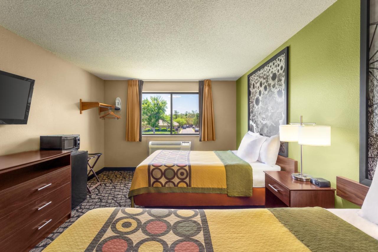 Super 8 By Wyndham Ankeny/Des Moines Area Hotel Exterior foto