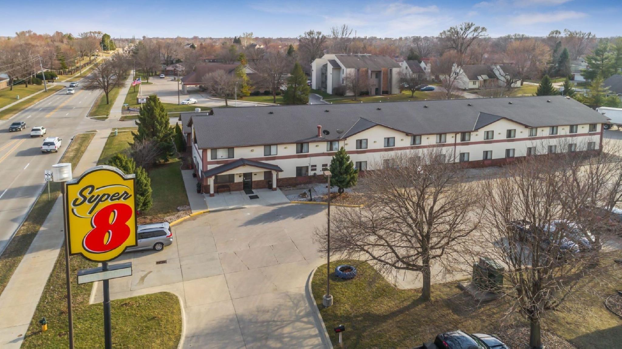 Super 8 By Wyndham Ankeny/Des Moines Area Hotel Exterior foto