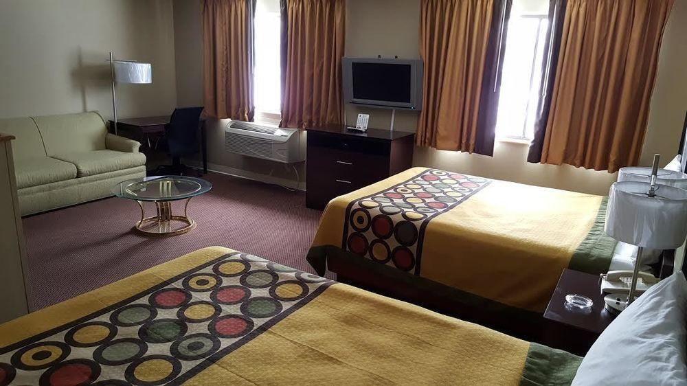 Super 8 By Wyndham Ankeny/Des Moines Area Hotel Exterior foto